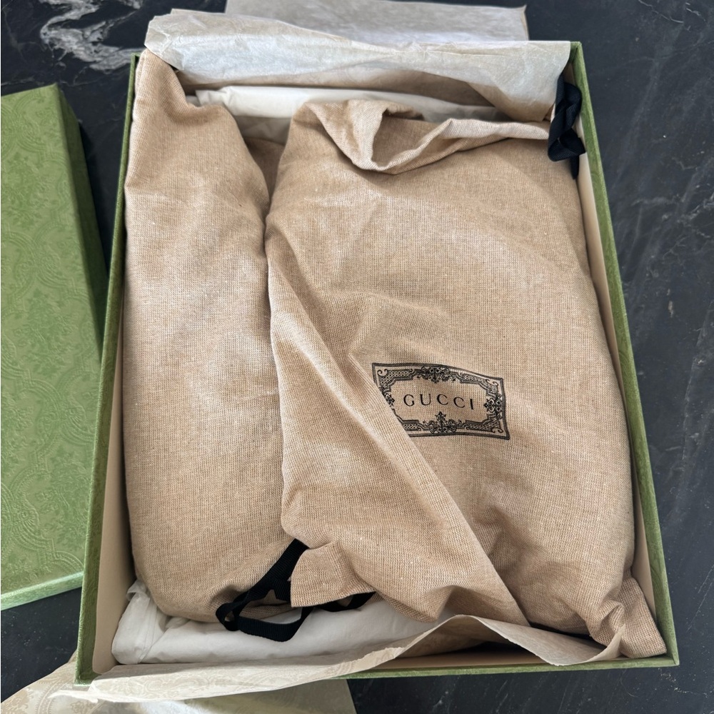 NEW Gucci Tan and Black Logo High-Tops - Picture 6 of 8